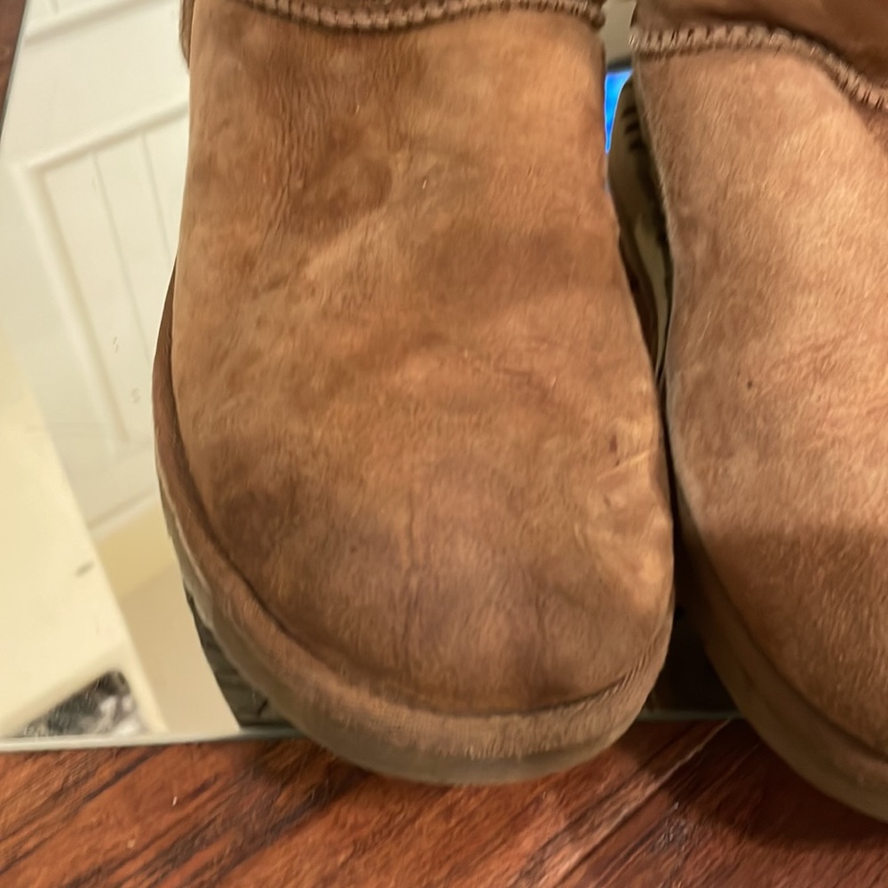UGG BOOTS - Picture 3 of 4